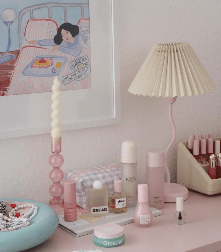 Dressing table neatly kept