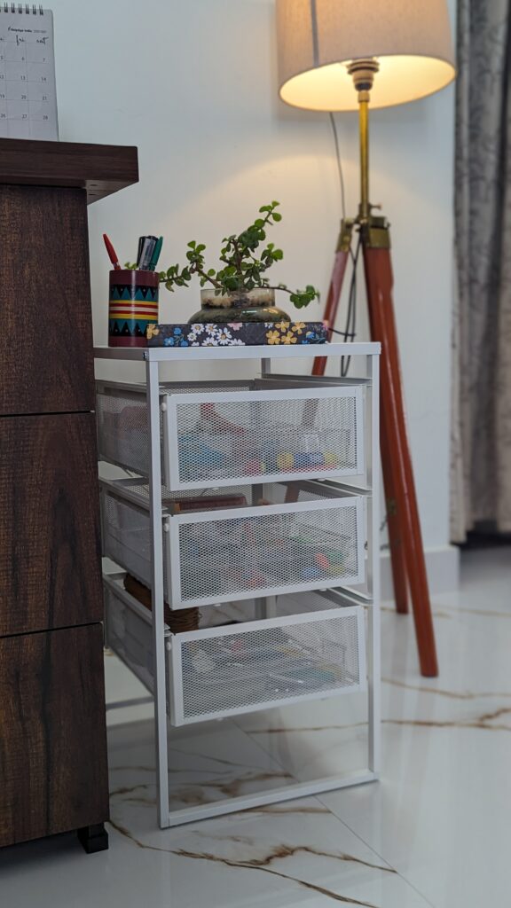 Organized stand